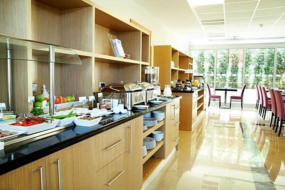 Holiday Inn Express Istanbul-Altunizade By IHG