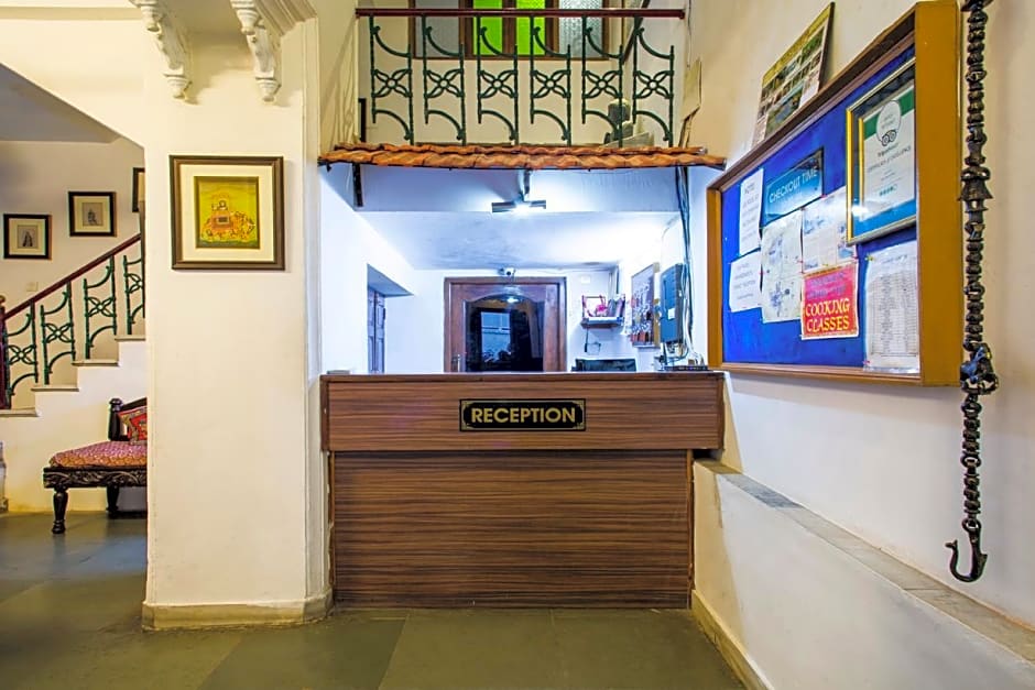 Hotel Devraj Niwas on Lake Pichola Udaipur