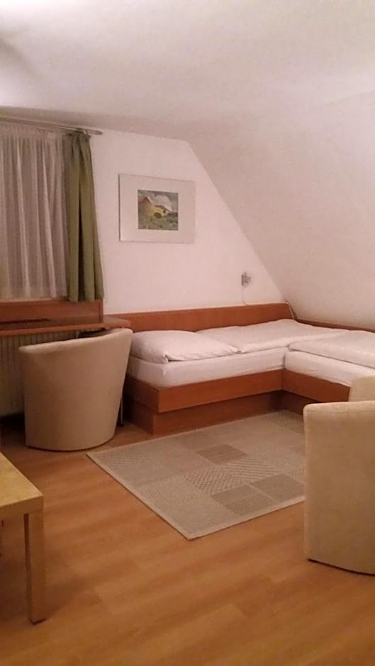 Altes Wirtshaus Fördergersdorf Bed & Breakfast