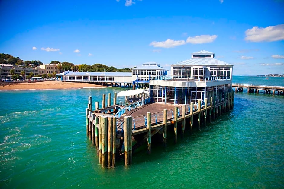 Peace and Plenty Inn