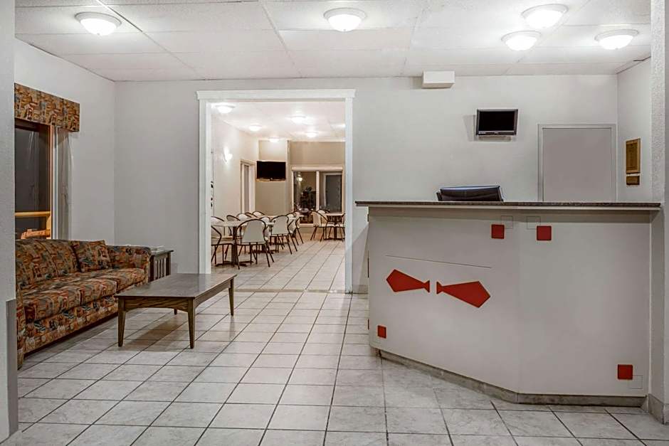 Super 8 by Wyndham Pincher Creek AB