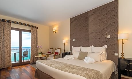 Junior Suite Master with Sea View and Balcony or Terrace