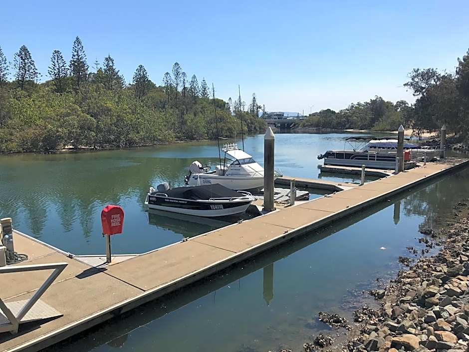 Contessa Holiday Apartments