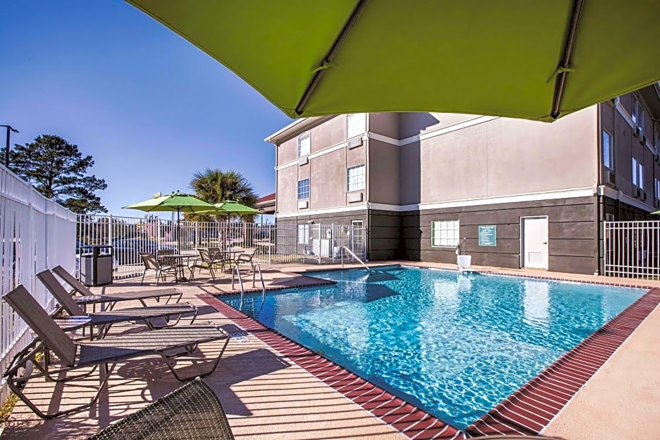 La Quinta Inn & Suites by Wyndham Walker-Denham Springs