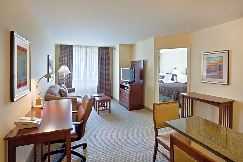 Staybridge Suites Everett - Paine Field