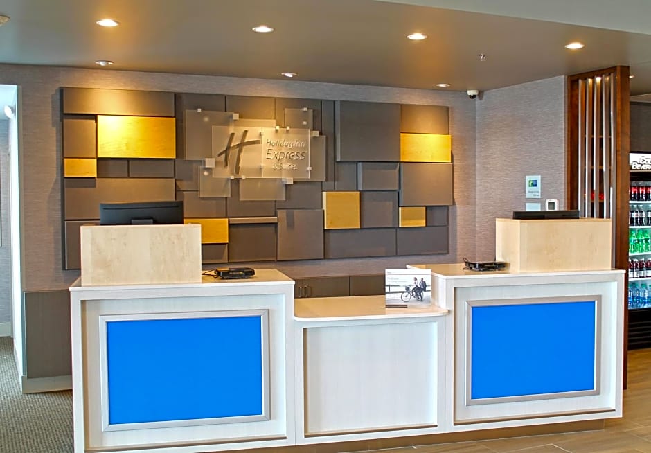 Holiday Inn Express & Suites St. Louise South I-55 By IHG