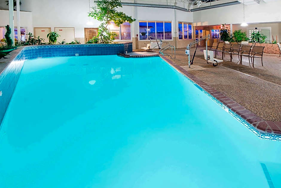 Ramada by Wyndham Enid