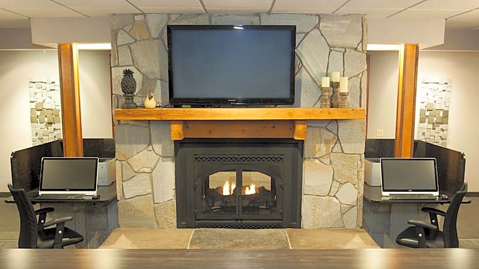 Holiday Inn Express & Suites Cheney By IHG