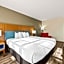 Country Inn & Suites by Radisson, Red Wing, MN