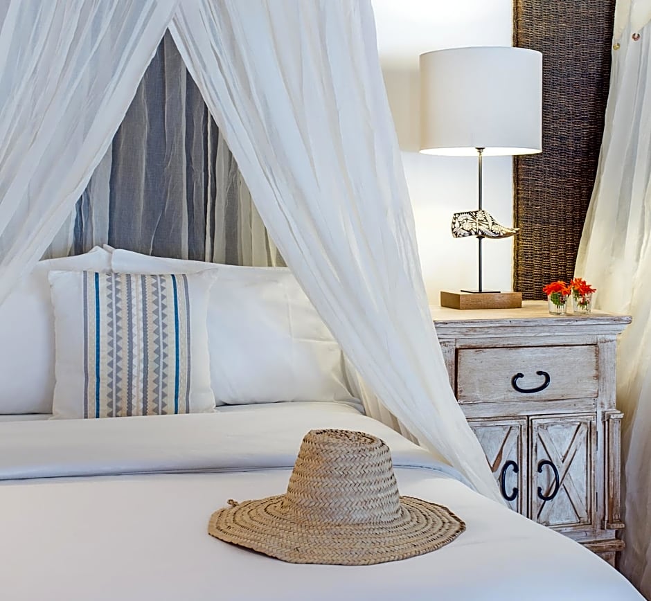 Ser Casasandra Boutique Hotel                                                                    