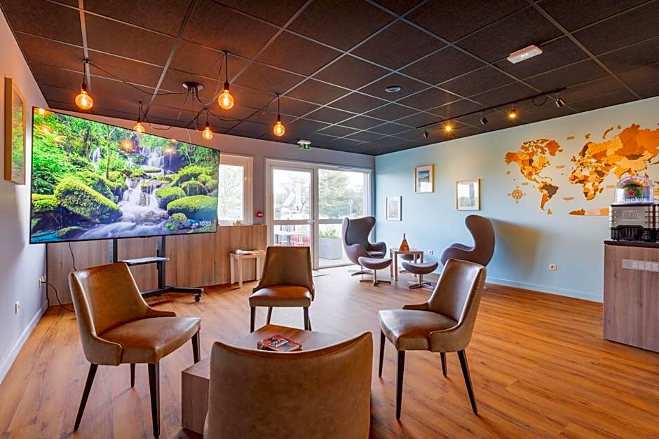 Kyriad Lyon Est - Saint Bonnet De Mure