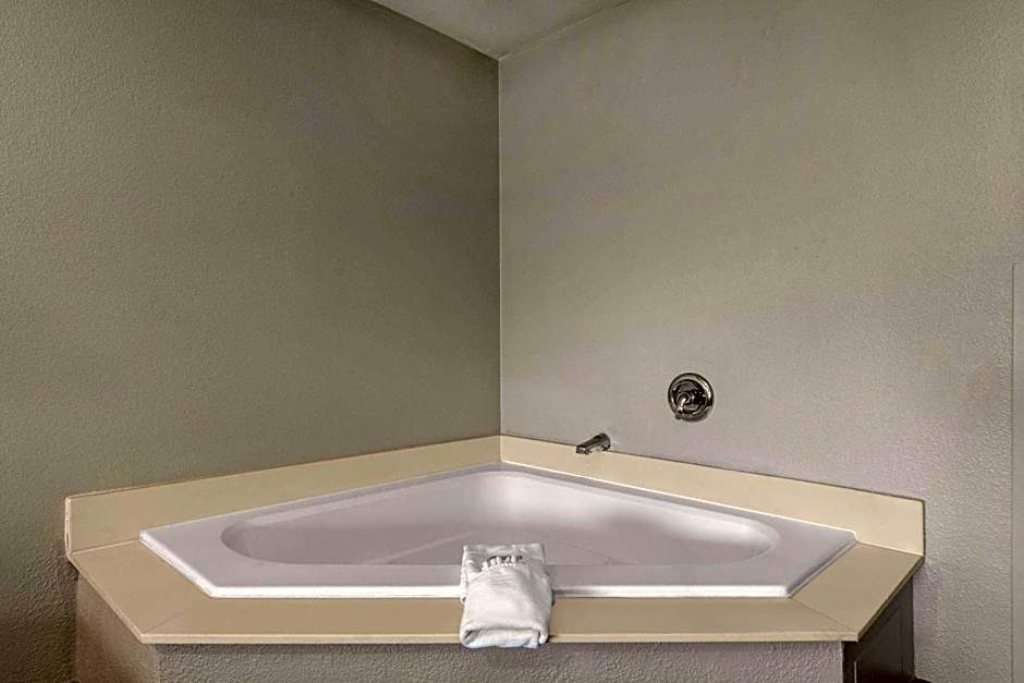 Days Inn & Suites by Wyndham Tucson/Marana