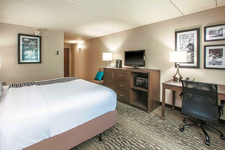 La Quinta by Wyndham Sturbridge