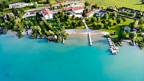 Strandhotel Faak