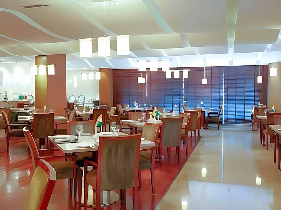 Adarsh Hamilton Hotel