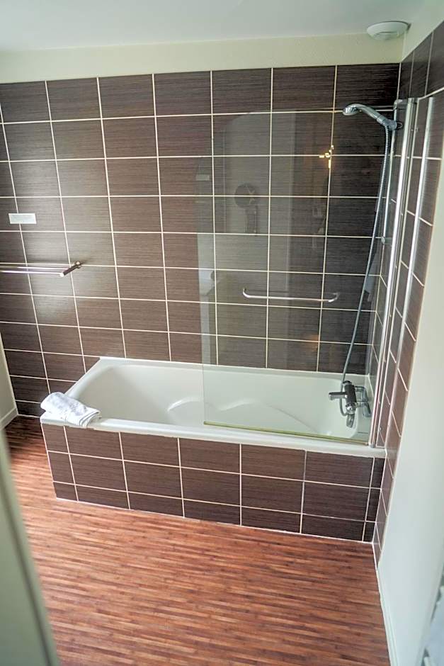 Logis Hotel Spa Restaurant Au Site Normand
