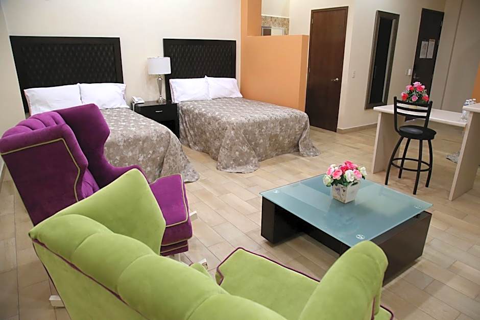 Hotel Plaza Bernal