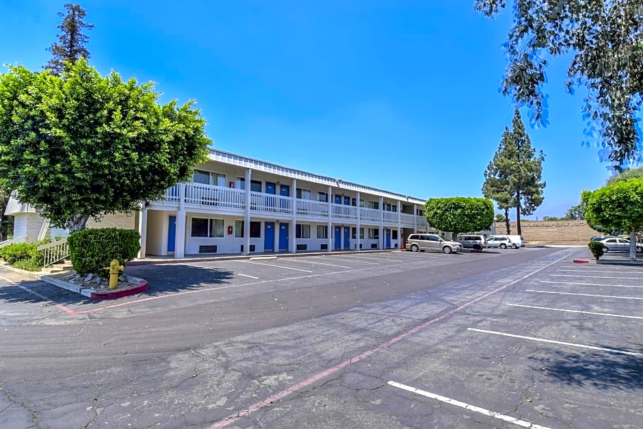 Motel 6-Claremont, CA