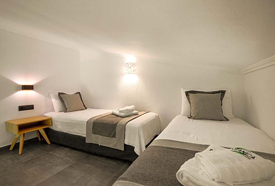 Botanica Luxury Suites