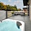 Primrose Lodge with Hot Tub