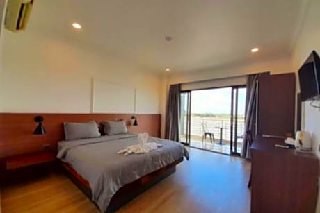 Deluxe Double Room with River View