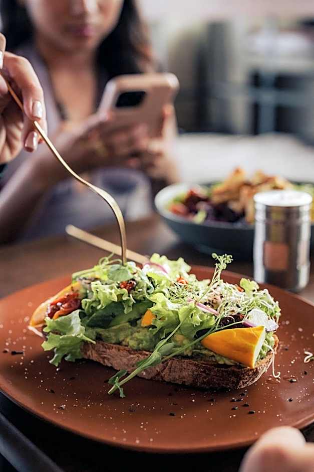 Sunrock Hotel & Suites