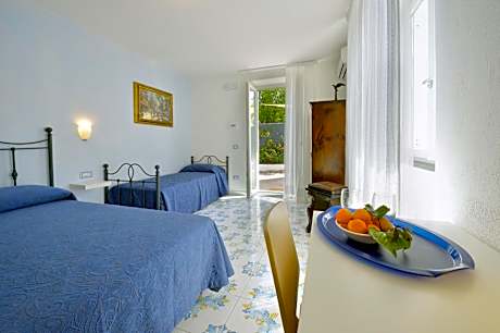 Comfort Triple Room