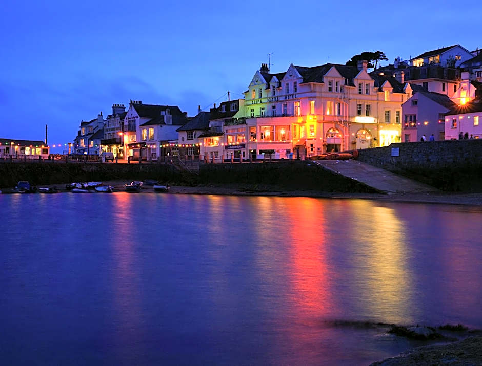 Ship and Castle Hotel