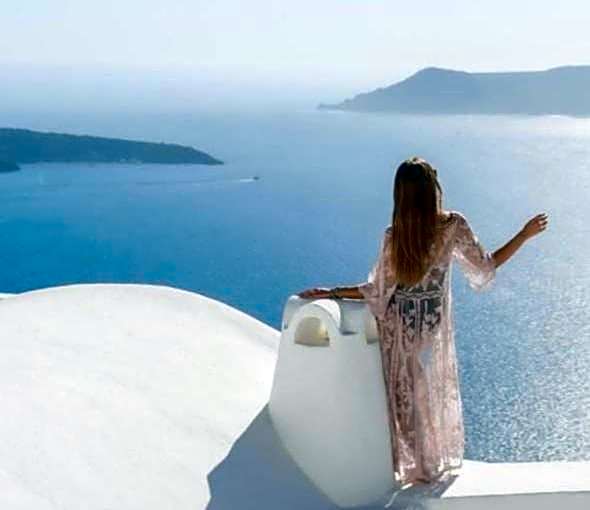 Sun Rocks Boutique Hotel - Caldera View Suites & Sunset Dining Experience