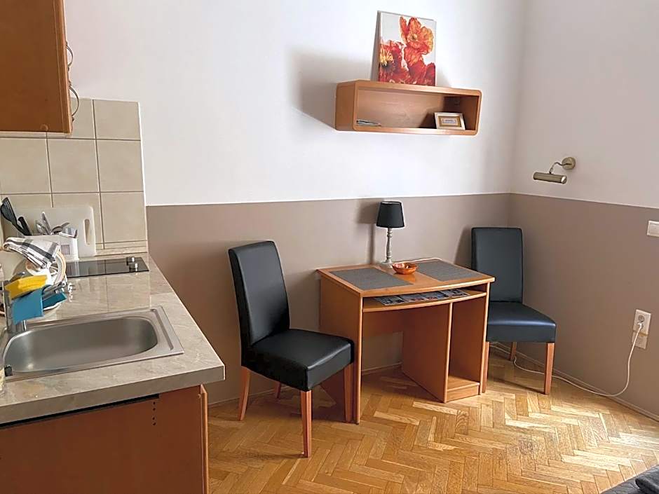 Guest Rest Studio Apartments