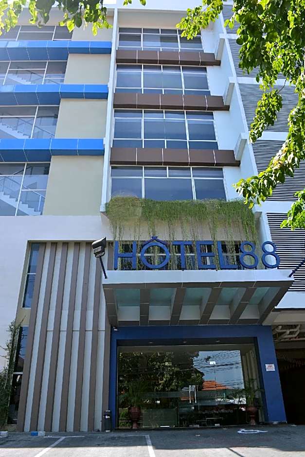 Hotel 88 Embong Kenongo by WH