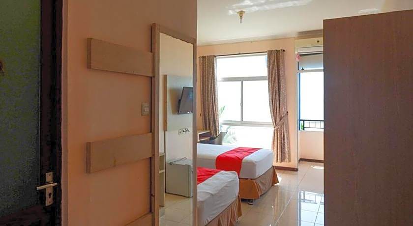 RedDoorz Plus Syariah @ Hotel Boulevard Luwuk
