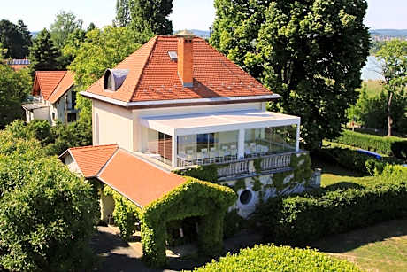 Three-Bedroom Premium Apartment with Balcony