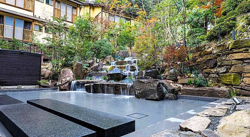 Yuraku Kinosaki Spa and Gardens Ryokan