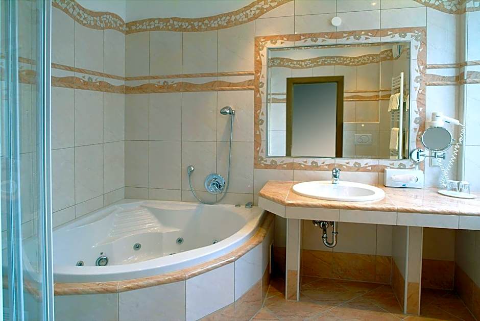 Altstadt Hotel Mosser Villach mit Parkplatz