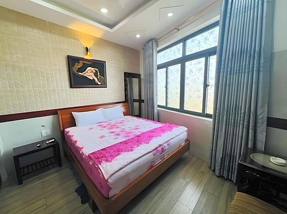 RedDoorz Hoang Thanh Thuy 4 near An Suong