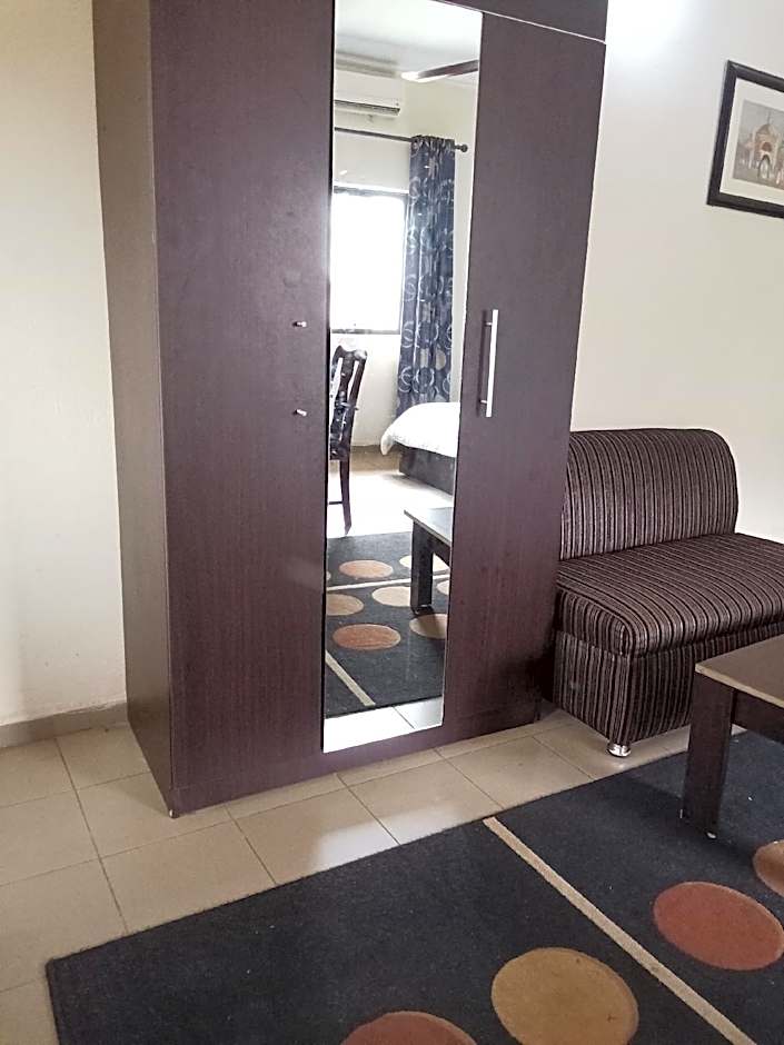 Dreamland Suites