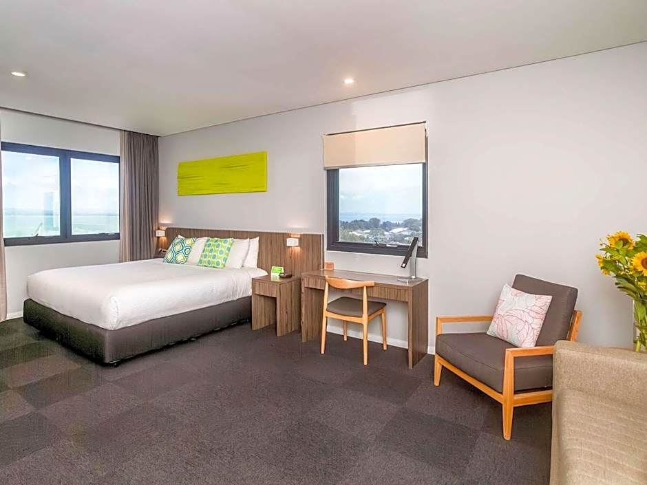 Ibis Styles The Entrance