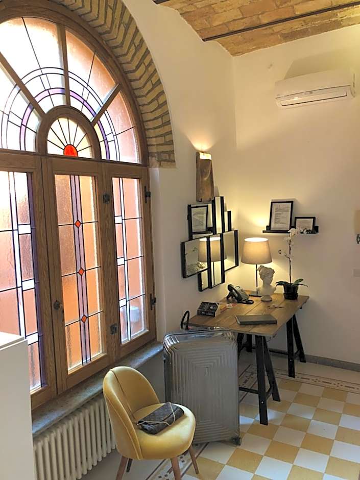 Giuturna Boutique Hotel