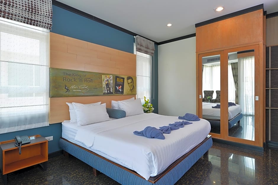 The River Scene Hotel