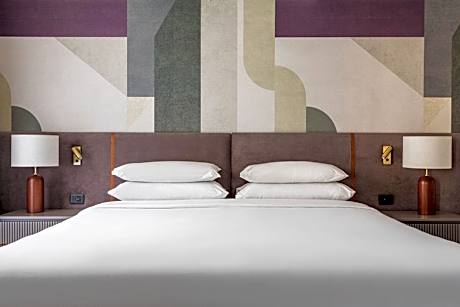 Deluxe Room, 1 King Bed