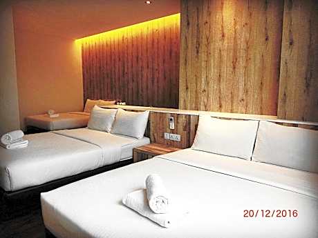 Premium Quadruple Room