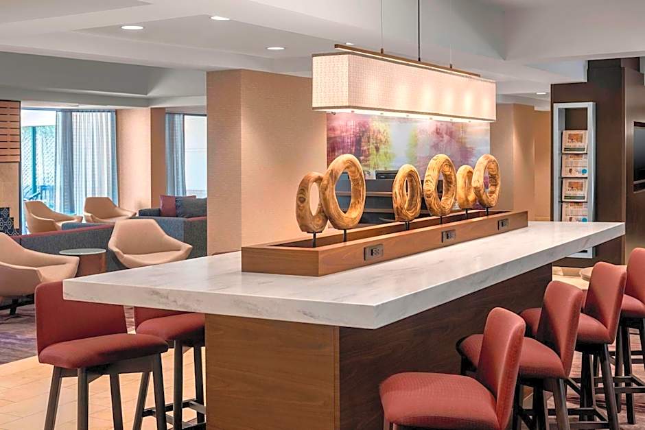 Courtyard by Marriott Jersey City Newport