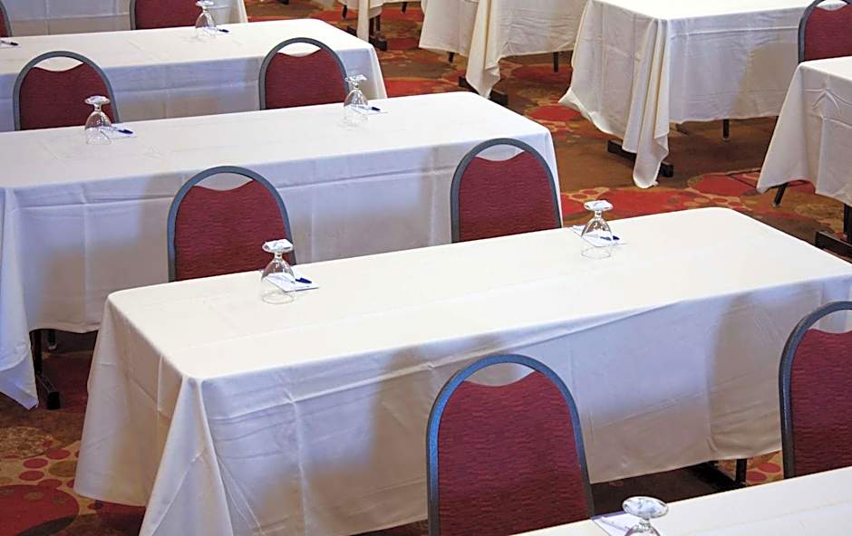 Hilton Garden Inn Milwaukee Airport