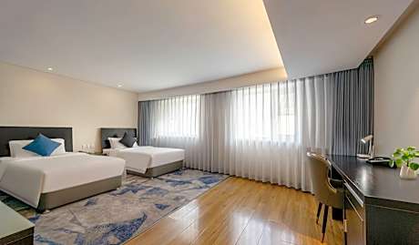 2 Single Beds, Non-Smoking , Upgrade