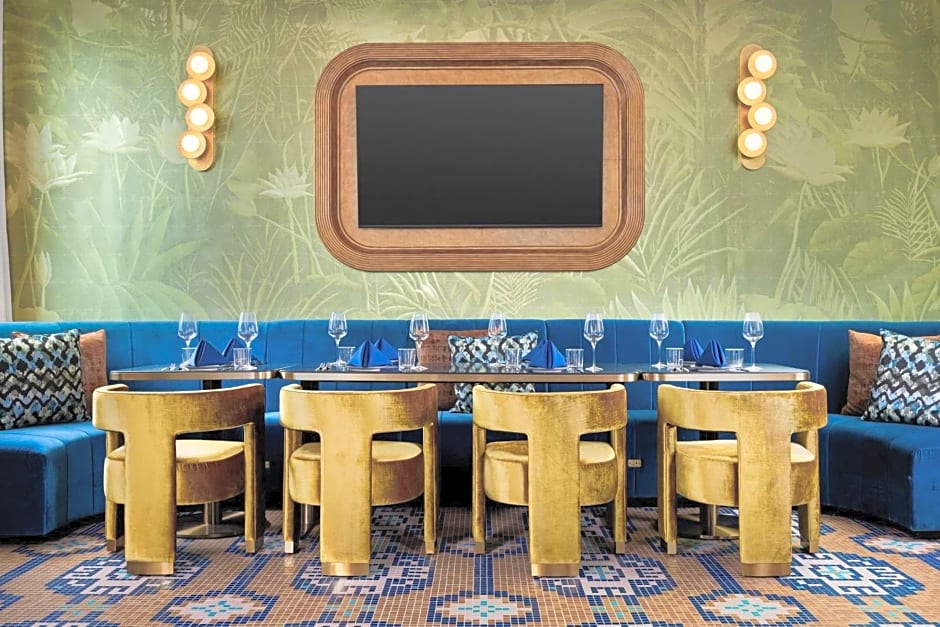 The Hiatus Clearwater Beach, Curio Collection by Hilton