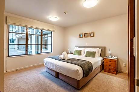 Two-Bedroom Apartment with Courtyard