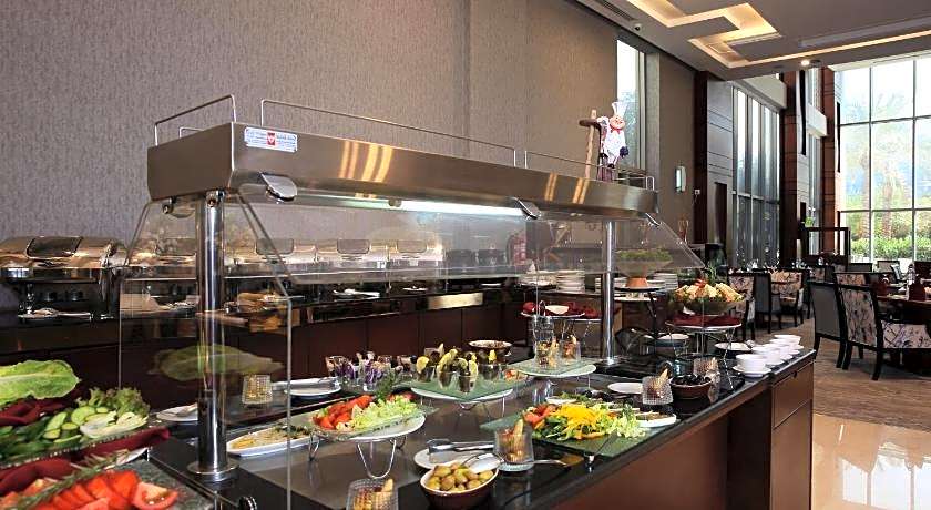 Sunday Signature Riyadh Formerly Qaser Al Hamra by Warwick