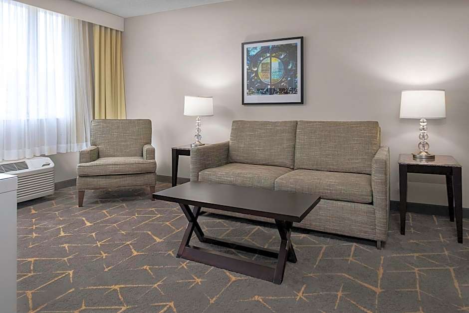 Holiday Inn & Suites Marlborough By IHG