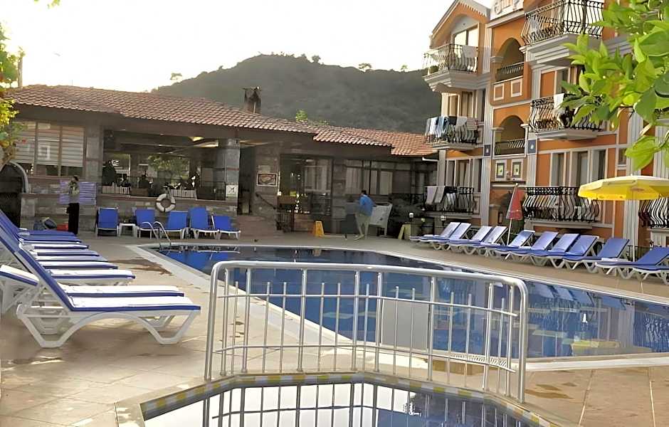 Magic Tulip Beach Hotel